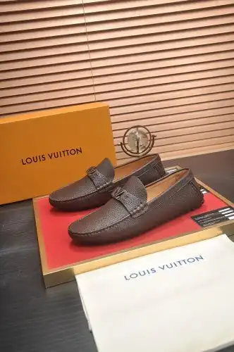 LV* Men's Code: 0825B40 Size: 38-44