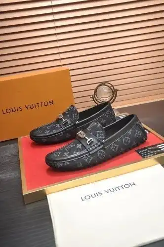 LV* Men's Code: 0825B40 Size: 38-44