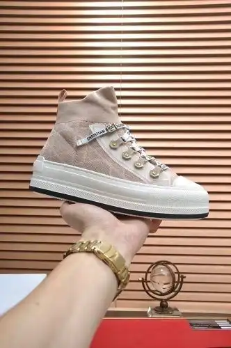 Dior* Women's Model Code: 0825B60 Size: Women's 35-40