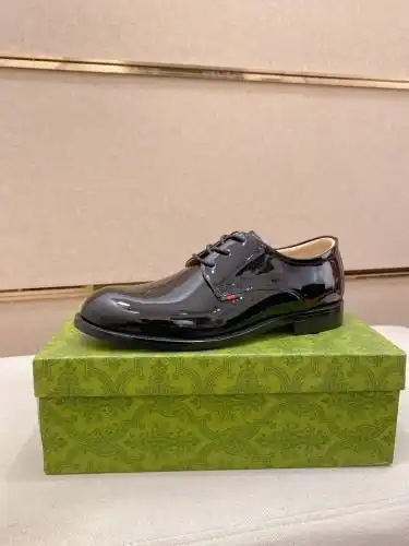Guchi* Men's Code: 0911B90 Size: 38-44