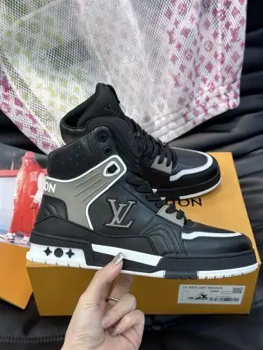 LV* Men's Code: 0902E00 Size: 38-44 (45 customized)