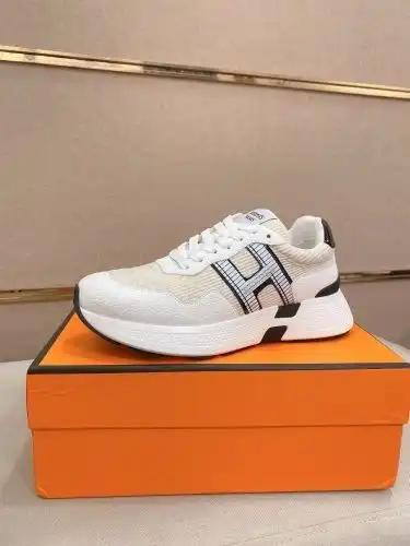 Hermes* Men's Code: 05C10 Size: 38-44 (45 customized products without return)