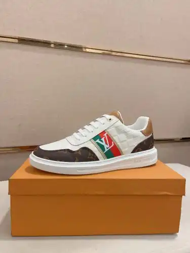 LV* Men's Code: 0911B50 Size: 38-44