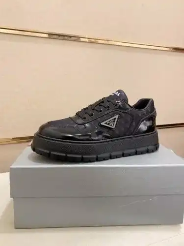 Prada* Men's Model Code: 0911C30 Size: 38-44