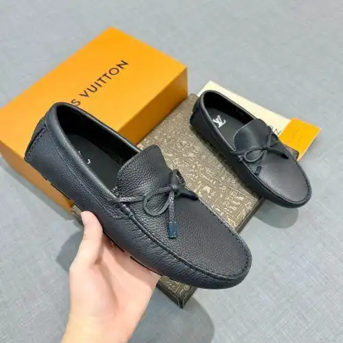 LV* Cowhide grain pattern for men Coding: 0718B60 Size: 38-44 (45 customized without return)