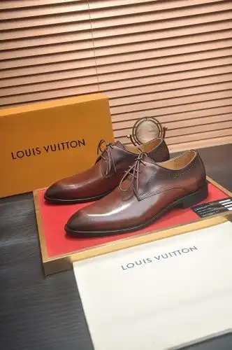 LV* Men's Model Code: 0825C00 Size: 39-44 (45 customized)