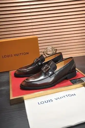 LV* Men's Code: 0903B Size: 38-44 (45 customized)