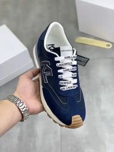 Prada* Men's Model Code: 0913C20 Size: 38-44