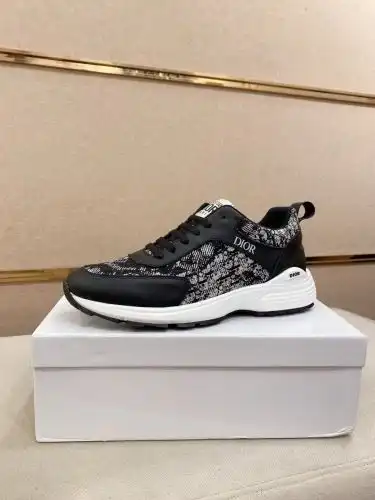 Dior* Men's Code: 0718B50 Size: 38-44