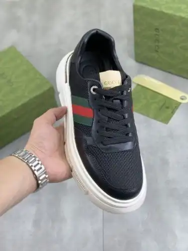 Guchi* Men's Code: 0909B40 Size: 38-44