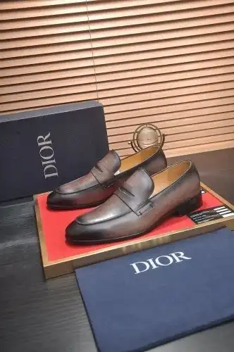 Dior* Men's Code: 0812B90 Size: 38-44