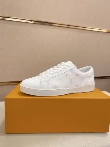 LV* Men's Code: 0911B Size: 38-44 (45 customized)