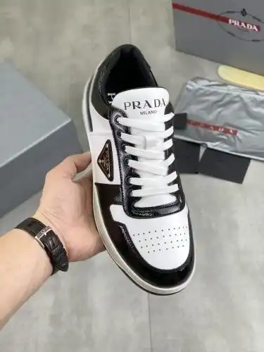 Prada* Men's Model Code: 0830C10 Size: 38-44