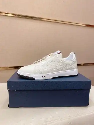 Dior* Men's Code: 08B60 Size: 38-44