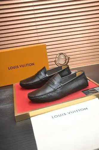 LV* Men's Model Code: 0812B40 Size: 38-44