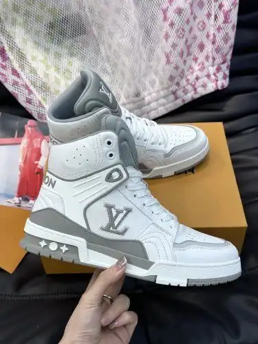LV* Men's Code: 0902E00 Size: 38-44 (45 customized)