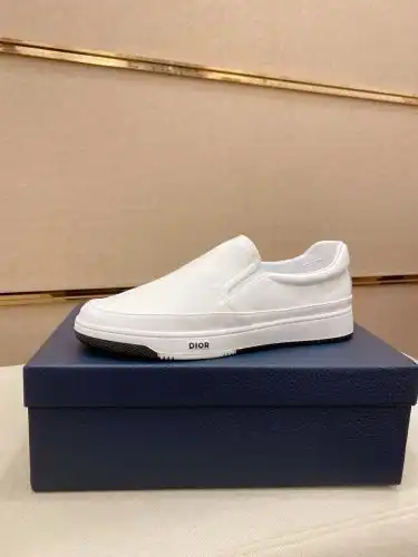 Dior* Men's Code: 05B40 Size: 38-44