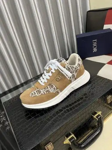 Dior* Men's Code: 0818B60 Size: 38-44