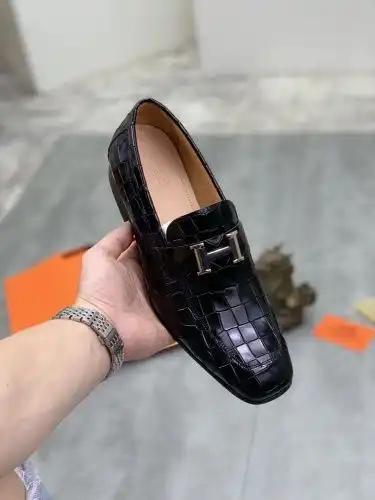 Hermes* Men's Code: 0909B Size: 38-47