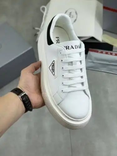 Prada* Men's Model Code: 0913C20 Size: 38-44