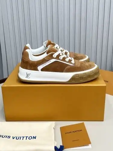 LV* Men's Model Code: 0722C60 Size: Men's Model 39-45