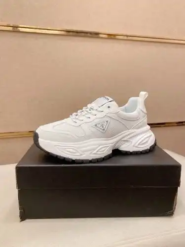 Prada* Men's Model Code: 0718B60 Size: 38-44