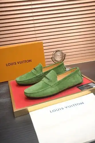 LV* Men's Model Code: 0812B40 Size: 38-44