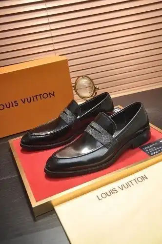LV* Men's Model Code: 0812B60 Size: 38-44 (45 customized)