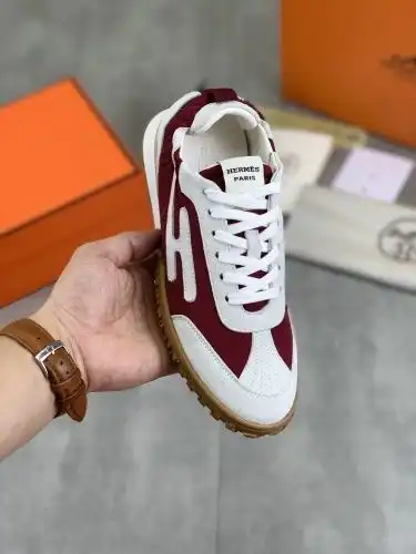 Hermes* Couple model Code: 0909C40 Size: 34-40 for women (customized for 41), 39-45 for men
