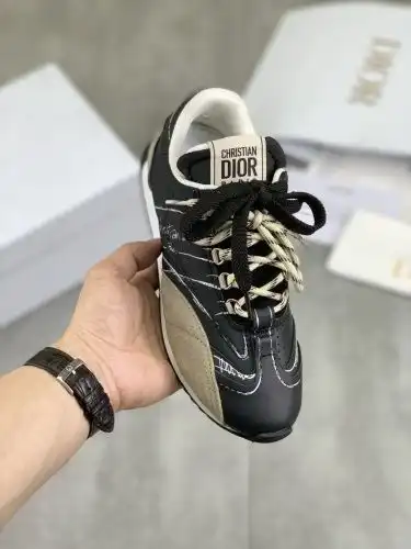 D-Sketch* Couple model Code: 0327C30 Size: 35-46 (45 46 customized)