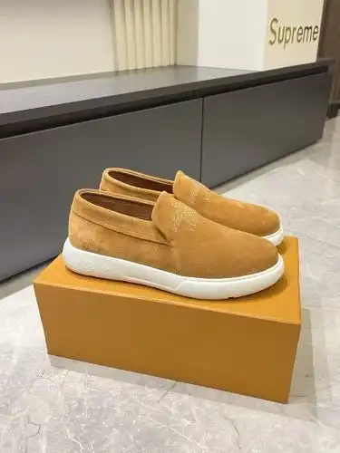 LV* Men's Model Code: 0815B90 Size: 38-44 (45 customized)