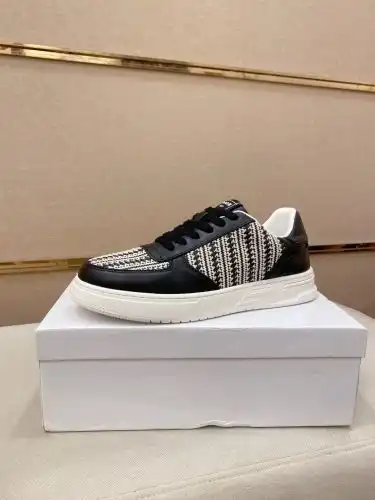 Dior* Men's Code: 0718B40 Size: 38-44