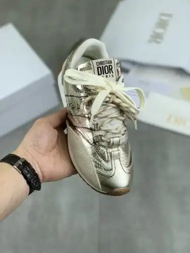 D-Sketch* Couple model Code: 0327C30 Size: 35-46 (45 46 customized)