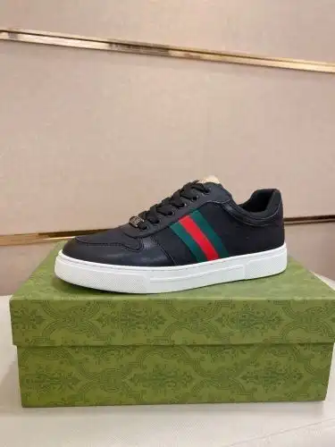Guchi* Men's Code: 05B50 Size: 38-44