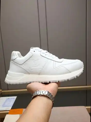 LV* Men's Model Code: 0912C60 Size: 39-44 (45 customized)