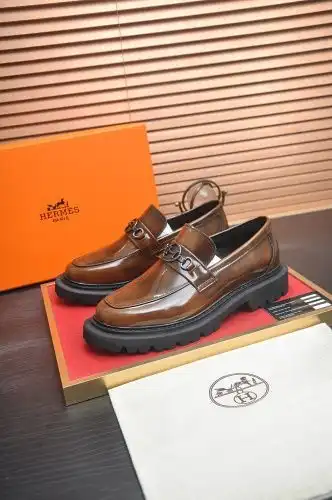 Hermes* Men's Model Code: 0812D00 Size: 38-44 (45 customized)