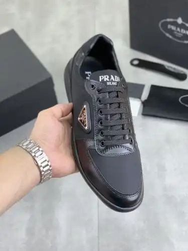 Prada* Men's Model Code: 0913B50 Size: 38-44