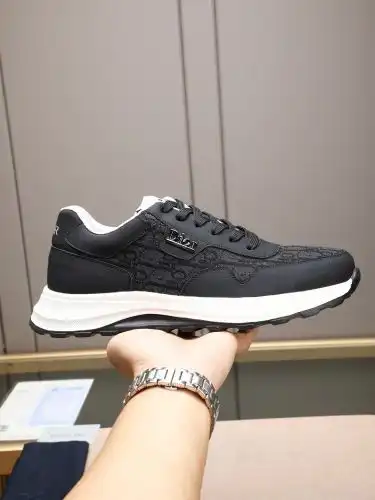 Dior* Men's Code: 0821B60 Size: 38-44 (45 customized)