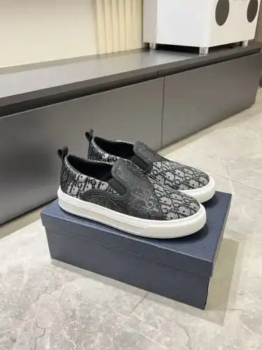 Dior* Men's Model Code: 0815B40 Size: 39-44 (45 46 Customized)
