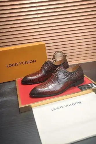 LV* Men's Model Code: 0825C00 Size: 39-44 (45 customized)