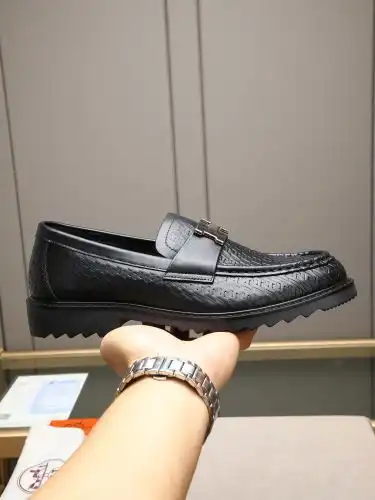 Hermes* Men's Code: 09B Size: 38-44 (45 customized products without return)
