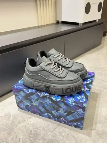 LV* Men's Model Code: 0902C10 Size: 39-44 (38 45 Customized)
