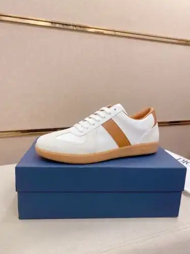 Dior* Men's Code: 05B30 Size: 38-44