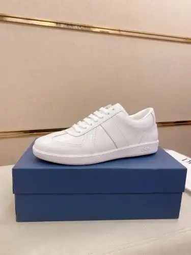Dior* Men's Code: 05B30 Size: 38-44
