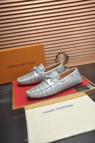 LV* Men's Code: 0825B40 Size: 38-44