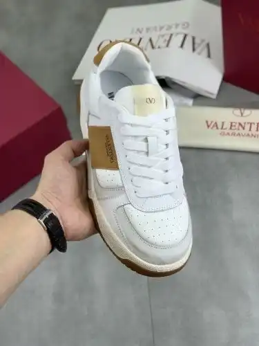 Valentino* Men's Model Code: 0716C40 Size: 38-44 (45 46 Custom made without return)