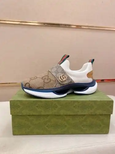 Guchi* Men's Code: 0911B60 Size: 38-44
