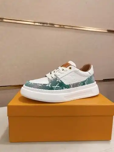 LV* Men's Code: 0718B Size: 38-44