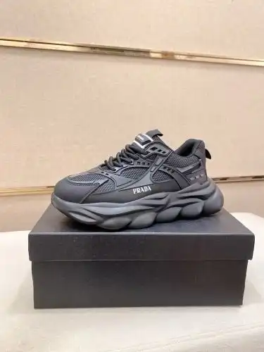 Prada* Men's Code: 0828B60 Size: 38-44