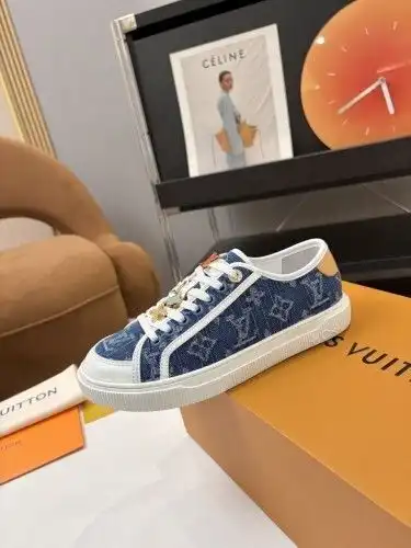 LV* Couple model Code: 0722C30 Size: 35-45 (female 40.41.42, male 39.45 will be returned or exchange